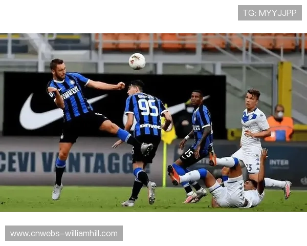 那不勒斯主场2-2爆冷遭副班长维罗纳逼平，麦克托米奈救主