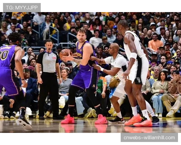 湖人终结三连败轰141分，詹姆斯准三双东契奇12助导演进攻狂潮