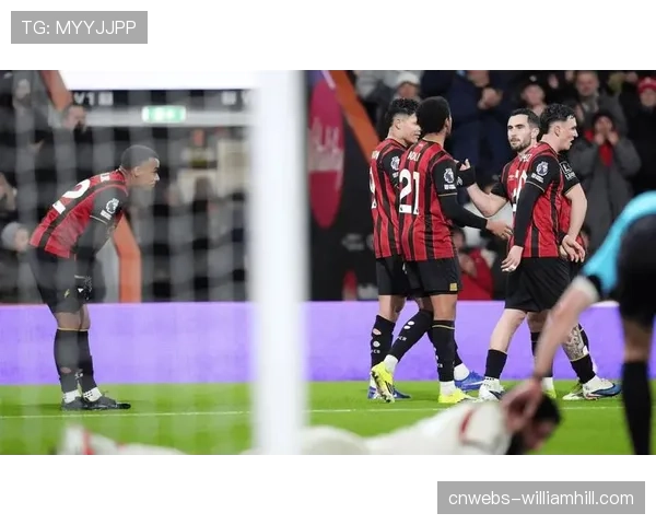 利物浦1-2遭曼城补时绝杀，斯洛特怒喷裁判：安菲尔德观众都懂